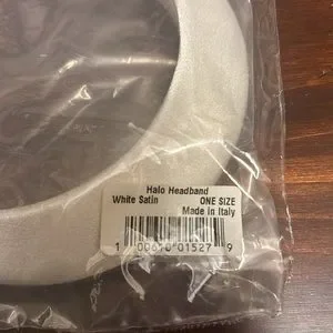 Hill House | Accessories | Hill House Halo Headband In White  display picture 3